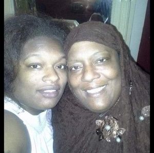 Meet your Posher, Donita